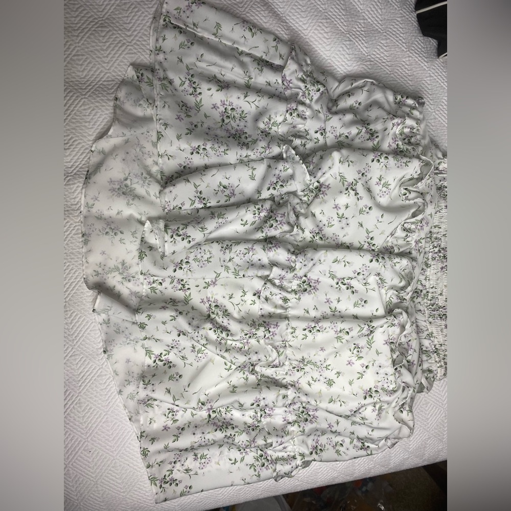 Antonio Melani Smocked Floral Ruffle Tiered Dress. Size 10 - Picture 8 of 9
